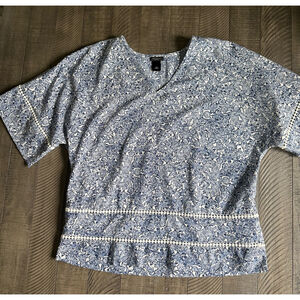 Women's Ann Taylor Factory Blouse Size M Blue Floral